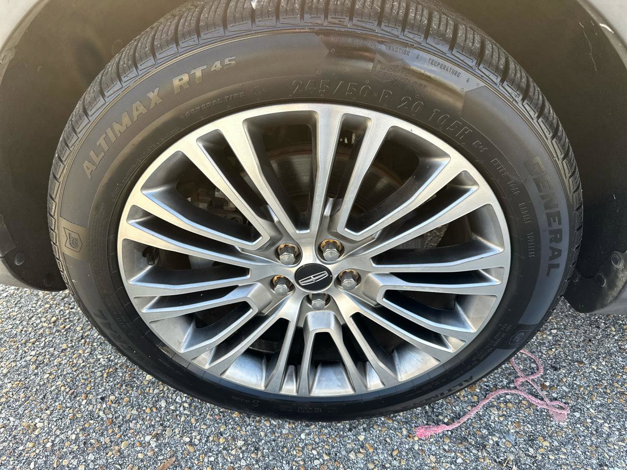 Used 2016 Lincoln MKX Reserve w/ Climate Package image 41