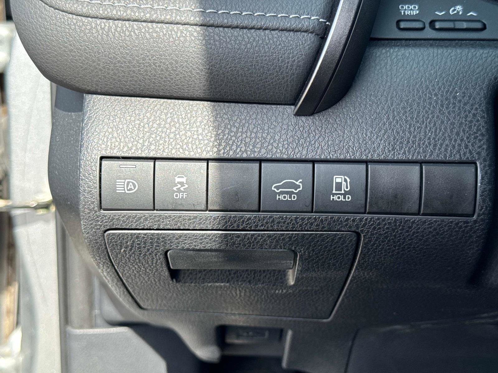 Used 2019 Toyota Camry SE image 30