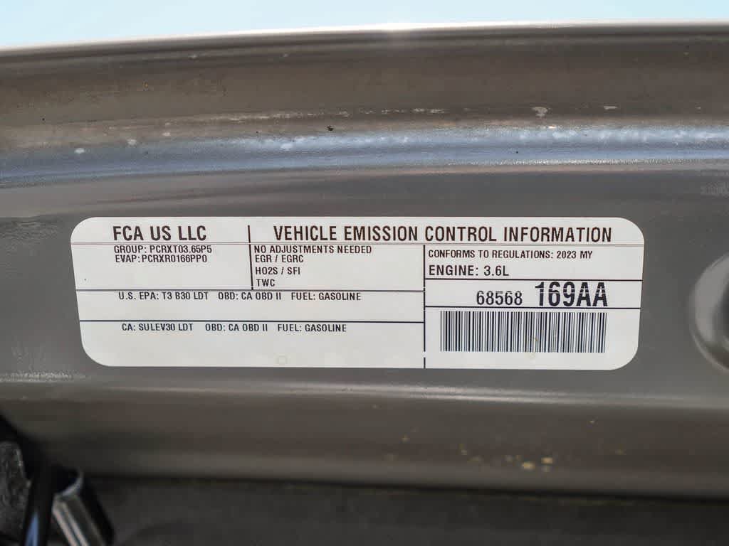 Certified 2023 Jeep Gladiator Overland AWD/4WD image 27