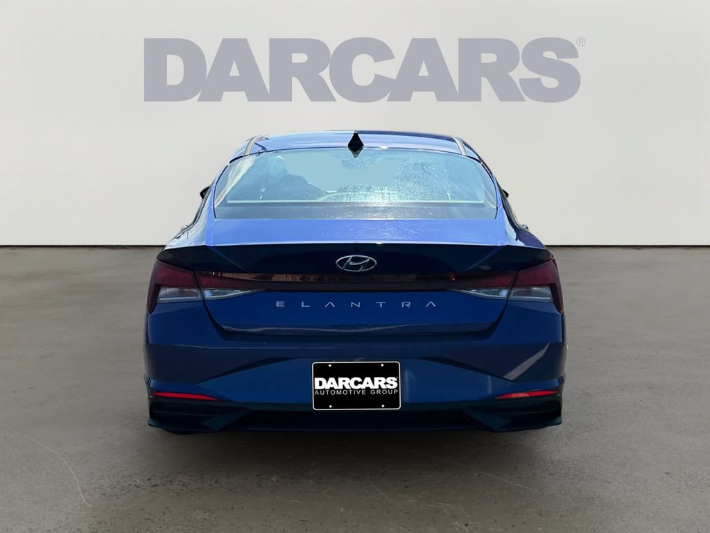 Used 2023 Hyundai Elantra SEL w/ Convenience Package FWD image 6