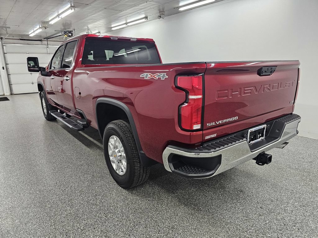 Used 2026 Chevrolet Silverado 2500 LTZ w/ LTZ Convenience Package AWD/4WD image 8