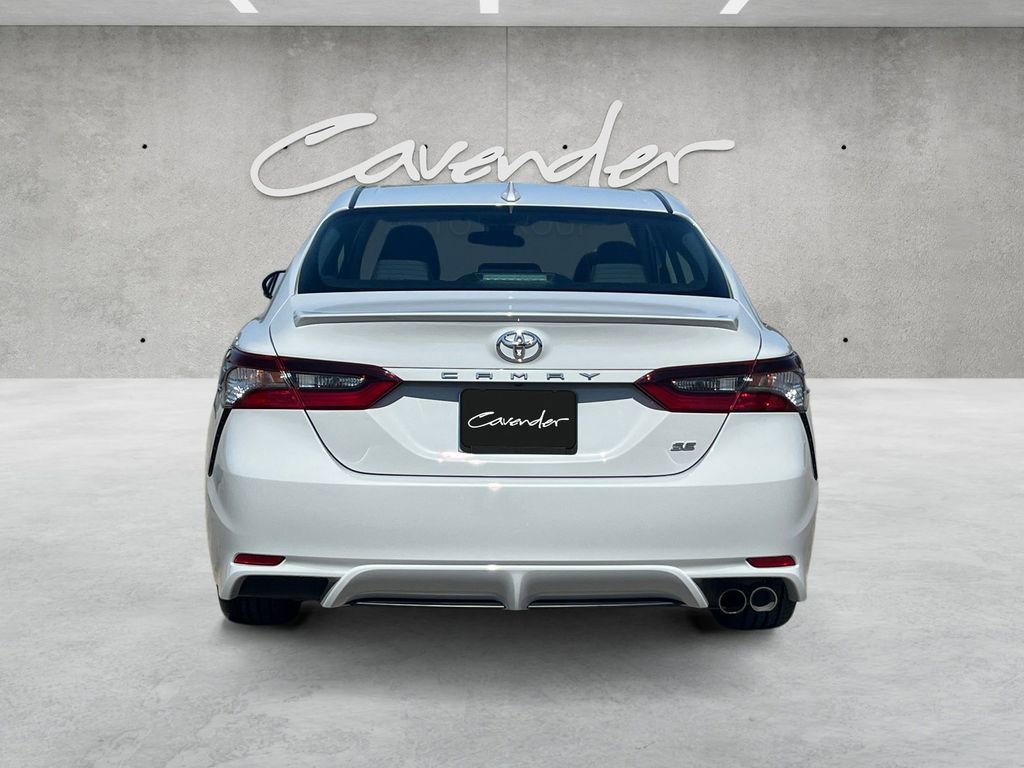 Used 2024 Toyota Camry SE image 15