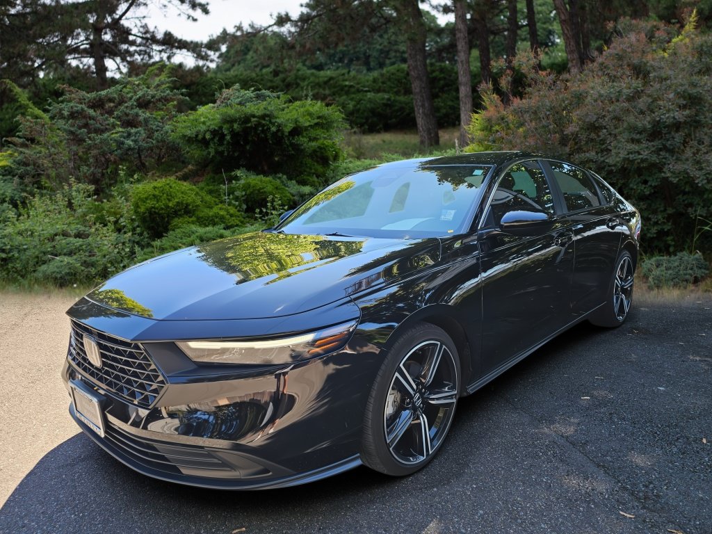Used 2023 Honda Accord Sport image 3
