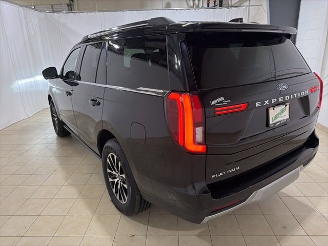 Used 2025 Ford Expedition Platinum AWD/4WD image 3