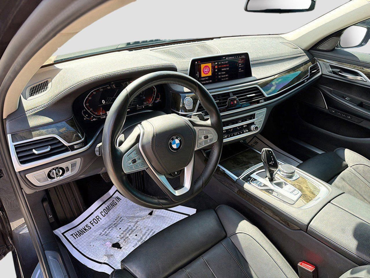 Used 2020 BMW 740i image 26