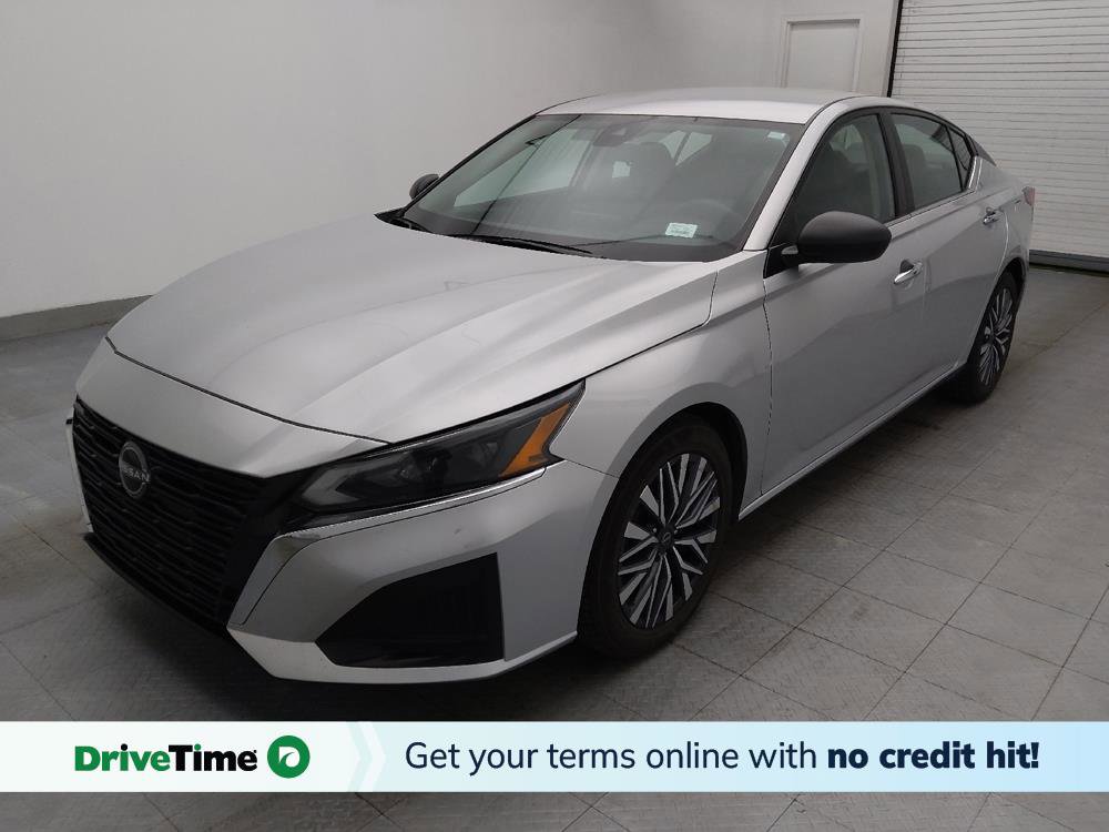 Used 2024 Nissan Altima 2.5 SV image 1