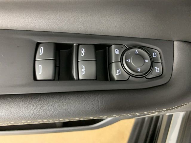 Used 2025 GMC Yukon Elevation w/ LPO, Floor Liner Package image 21