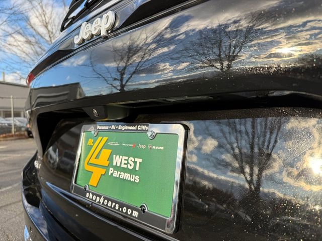 New 2025 Jeep Grand Cherokee Overland image 11