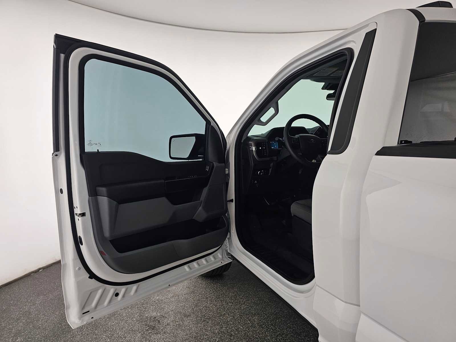 Used 2024 Ford F150 XL image 15