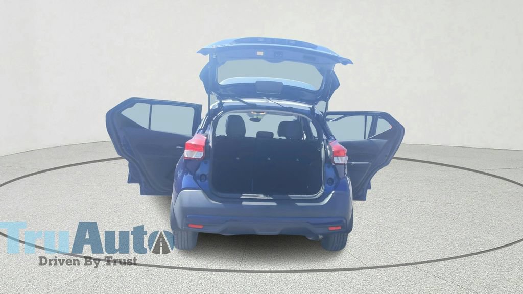 Used 2019 Nissan Kicks SR w/ SR Premium Package FWD image 14