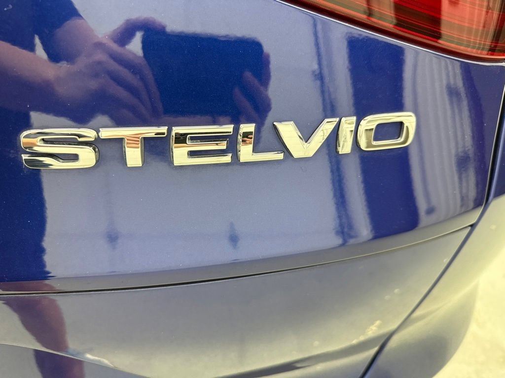 Used 2022 Alfa Romeo Stelvio Sprint AWD/4WD image 10