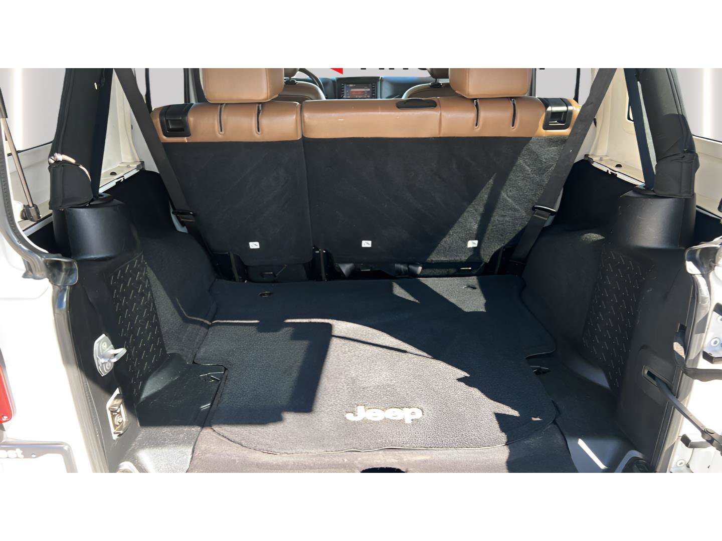 Used 2015 Jeep Wrangler Unlimited Rubicon image 20