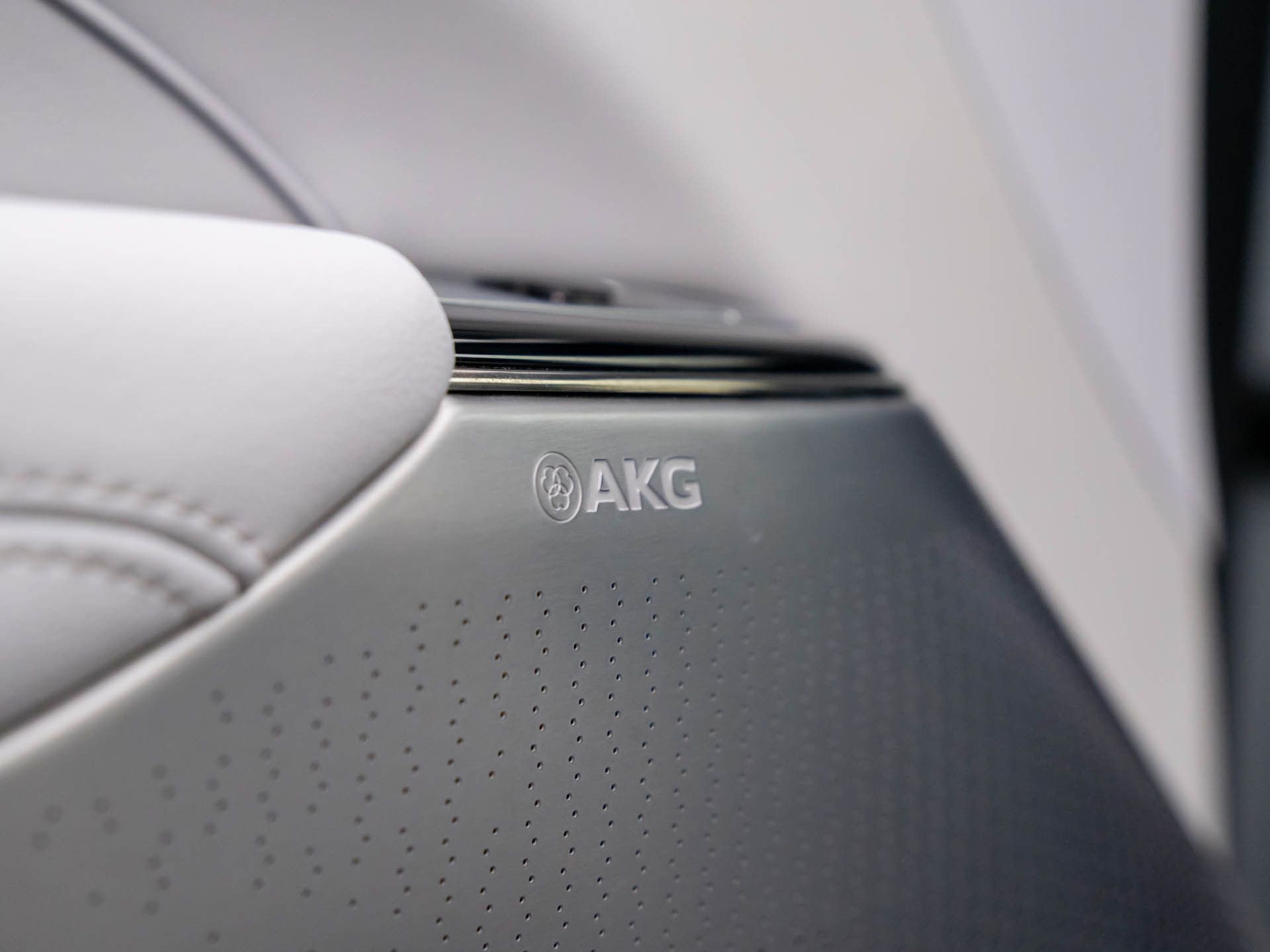 Certified 2024 Cadillac Lyriq Luxury w/ LPO, Floor Liner Package image 17