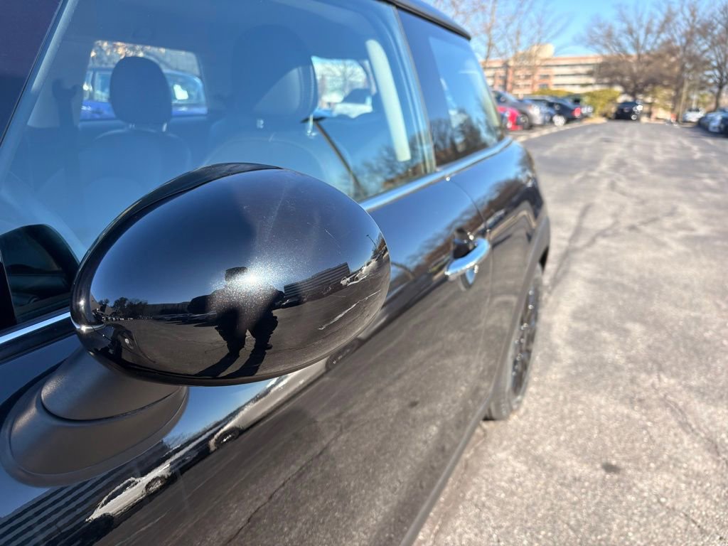 Used 2018 MINI Cooper 2-Door Hardtop image 9
