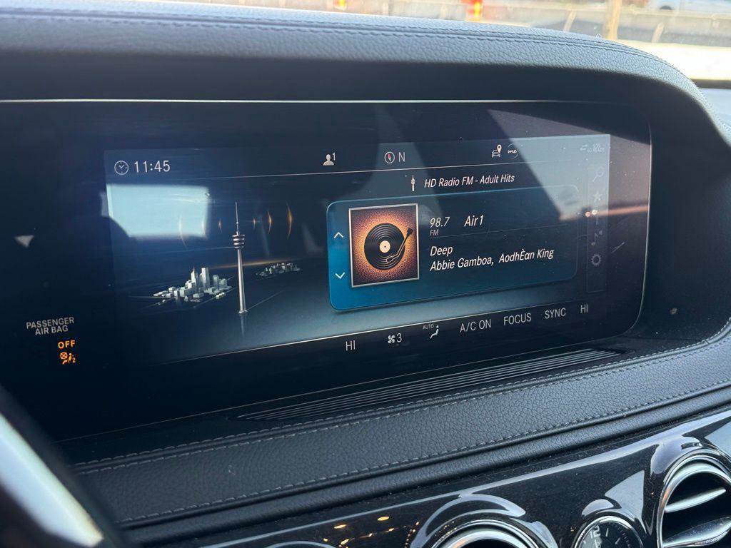 Used 2019 Mercedes-Benz S 560 4MATIC Sedan w/ AMG Line Exterior image 32