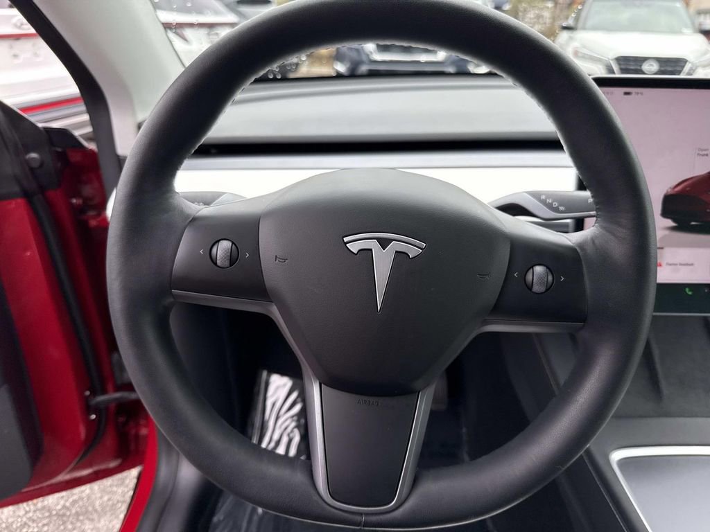 Used 2022 Tesla Model Y Long Range image 38