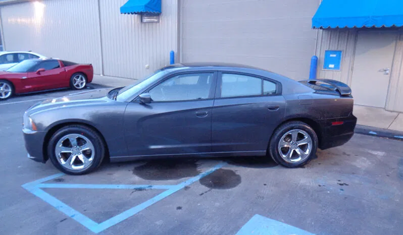 Used 2014 Dodge Charger SE w/ Sport Appearance Group RWD image 3