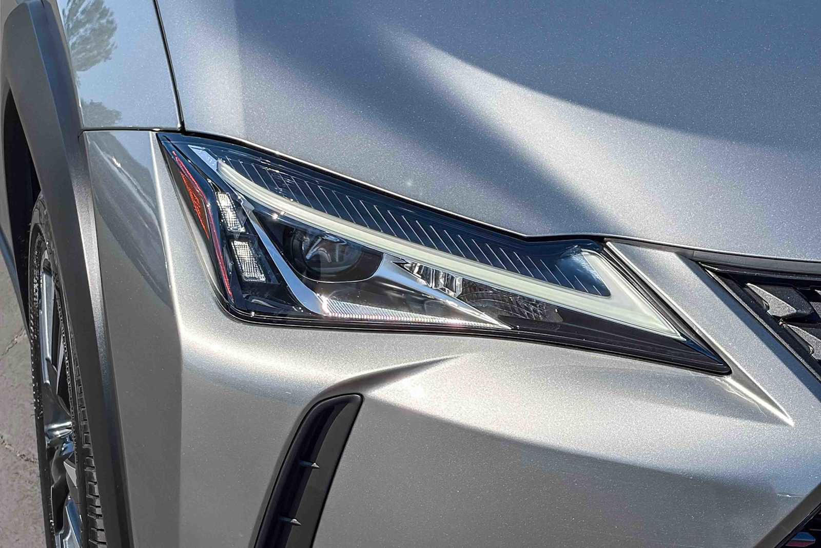 Certified 2022 Lexus UX 250h AWD w/ Accessory Package (Z1) image 7