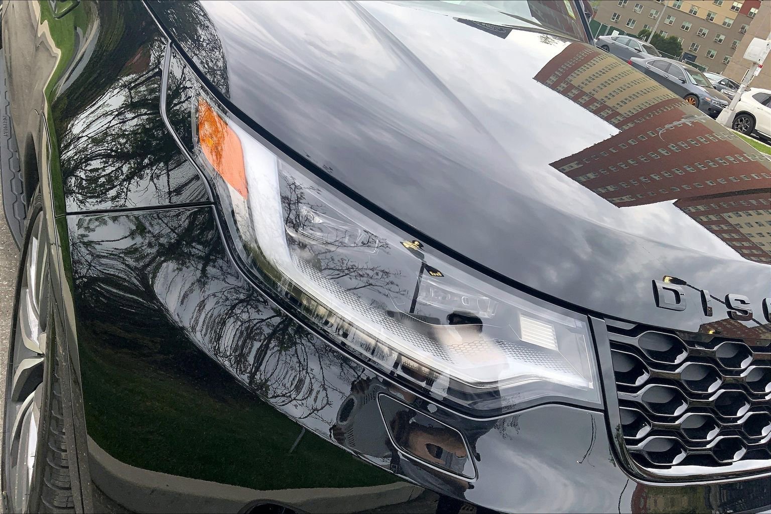 Certified 2025 Land Rover Discovery Dynamic SE AWD/4WD image 27