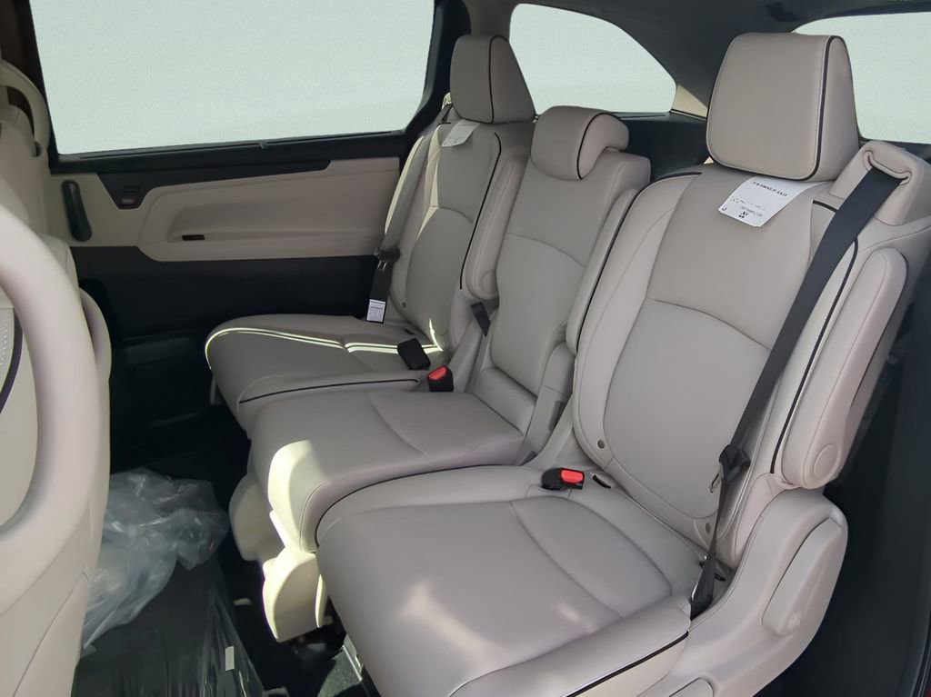 New 2026 Honda Odyssey Touring image 11