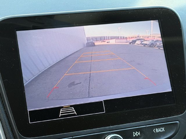 Used 2022 Chevrolet Malibu LT FWD image 18