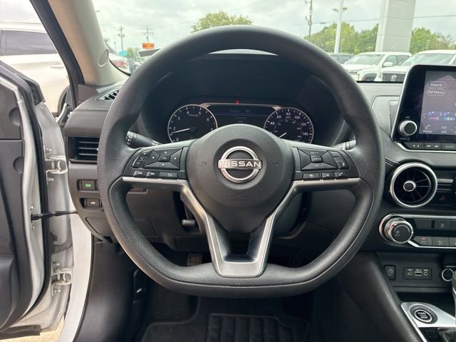 Used 2024 Nissan Sentra SV w/ Lighting Package image 21