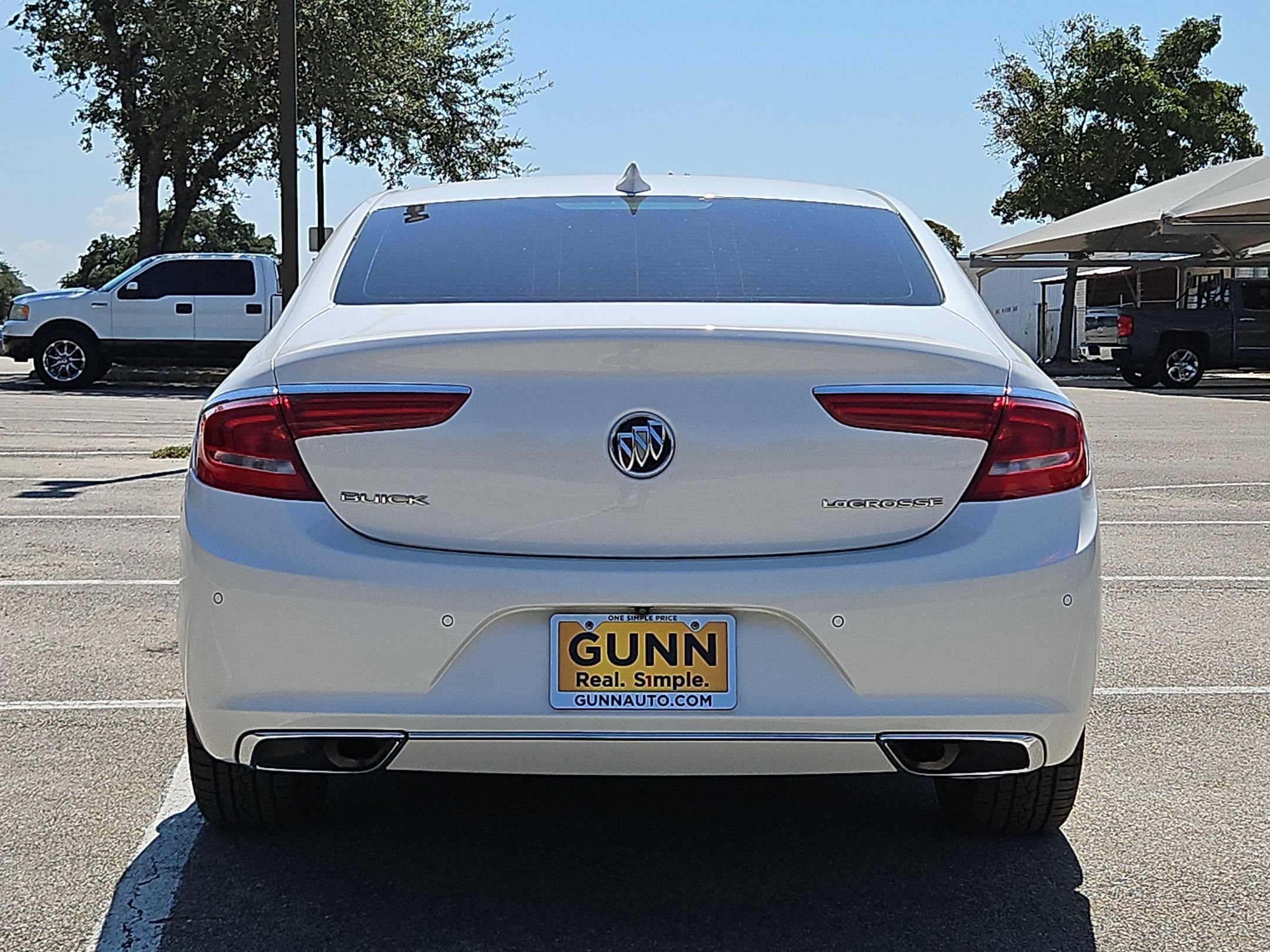 Used 2018 Buick LaCrosse Premium w/ Driver Confidence Package #2 FWD image 4