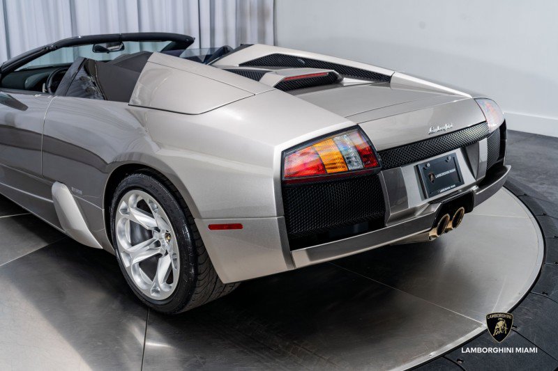 Used 2006 Lamborghini Murcielago Roadster image 23