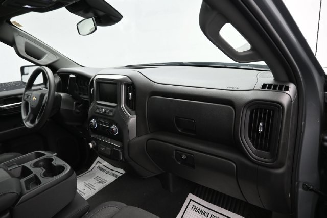 Used 2024 Chevrolet Silverado 1500 Custom w/ Turbomax Blackout Package AWD/4WD image 8