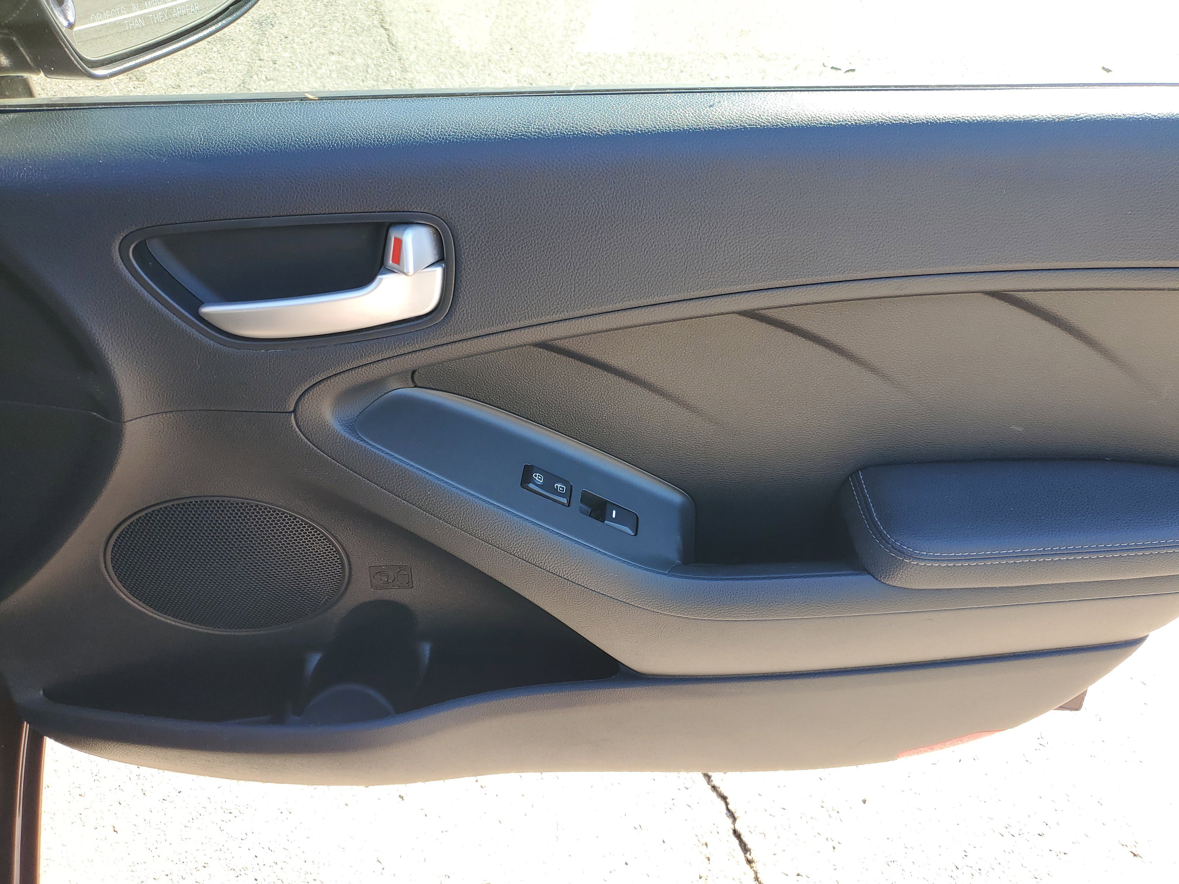 Used 2017 Kia Forte LX image 10