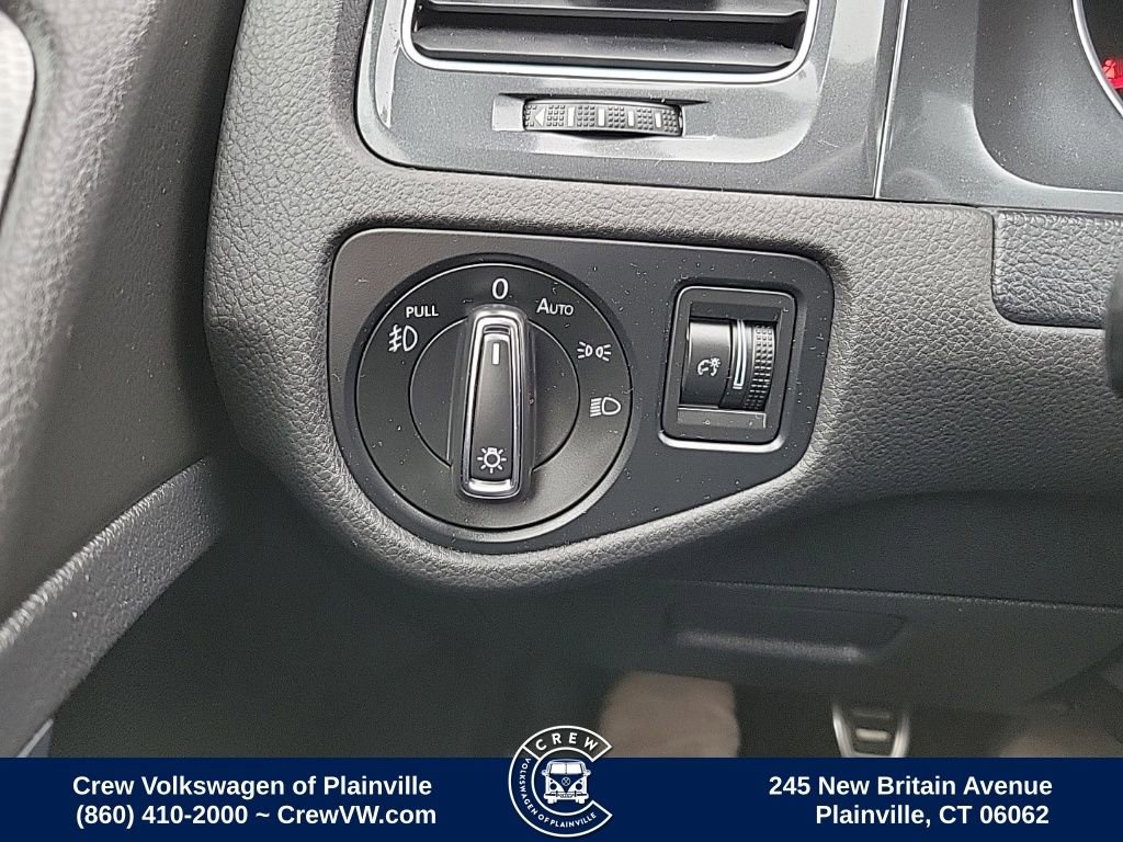 Used 2018 Volkswagen Golf Alltrack SE image 12