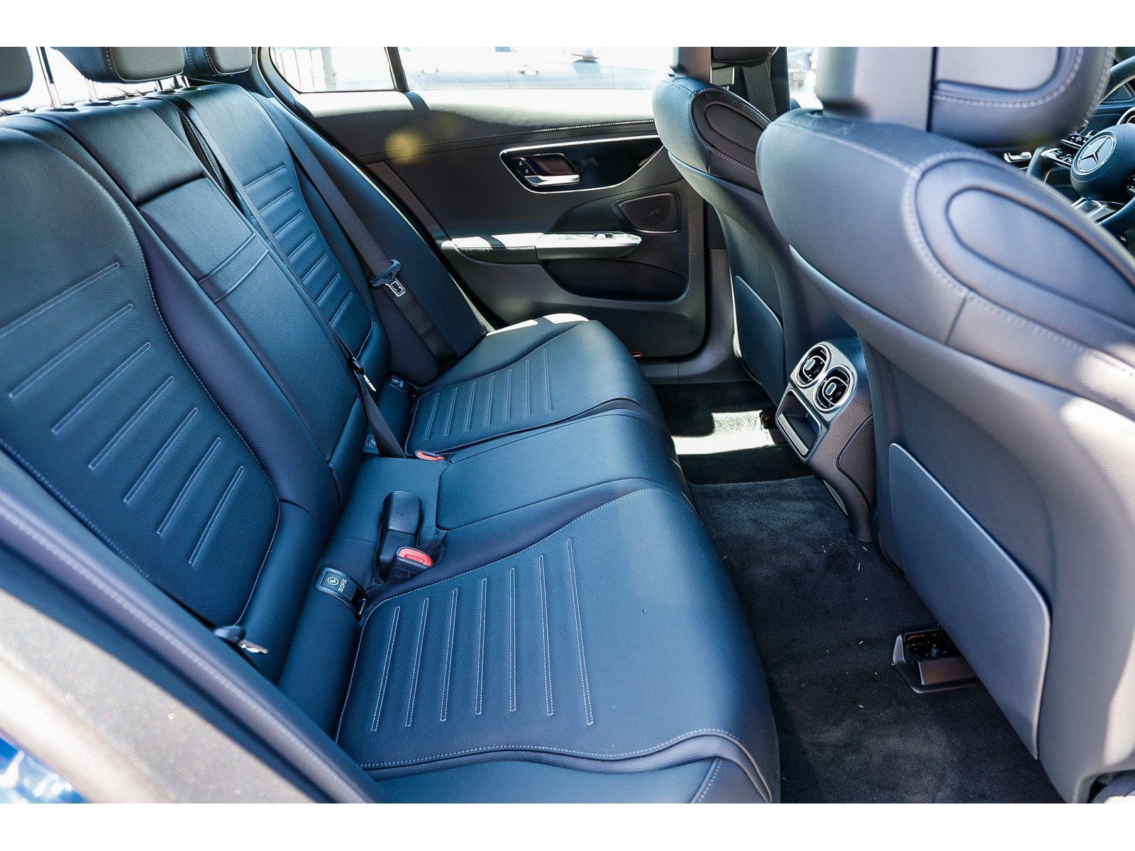 New 2025 Mercedes-Benz C 300 Sedan image 18