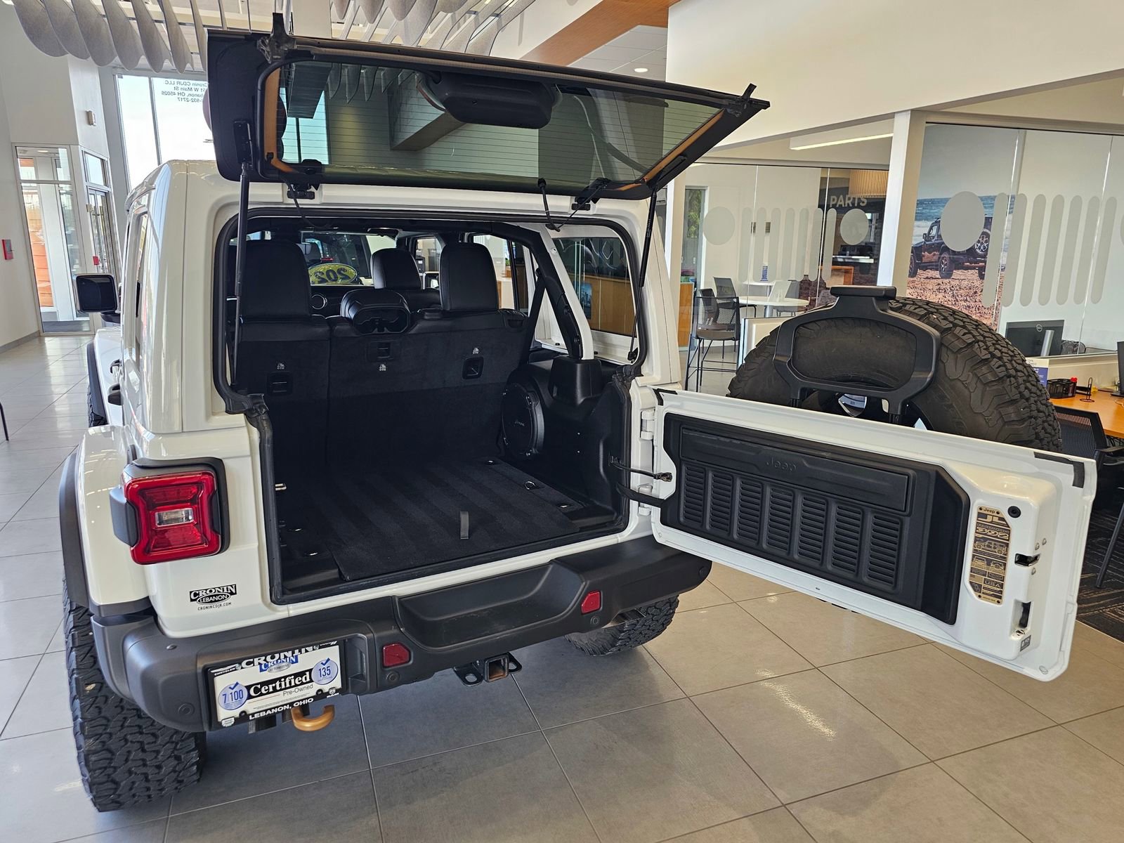 Used 2023 Jeep Wrangler Unlimited Rubicon 392 AWD/4WD image 27
