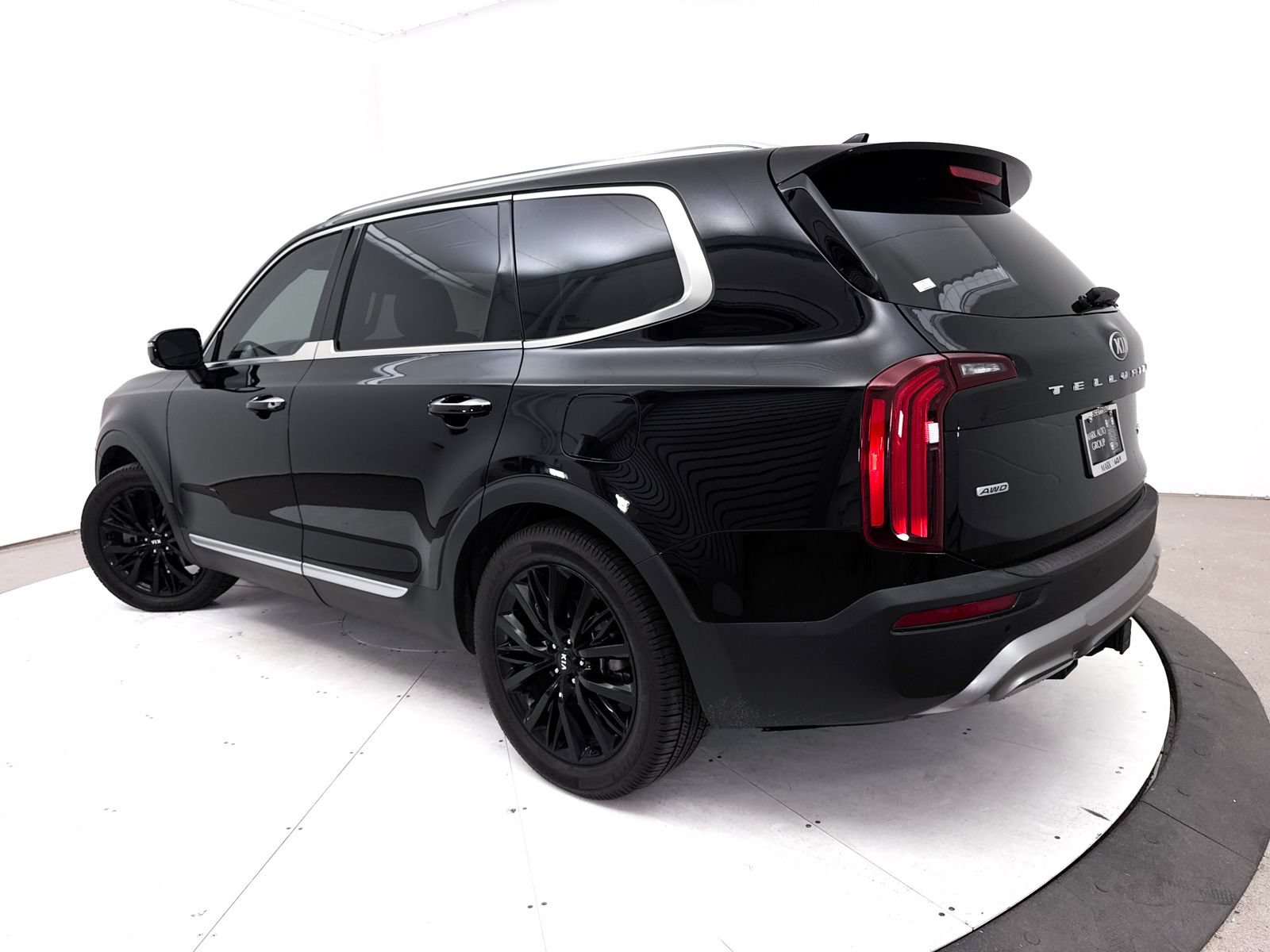 Used 2020 Kia Telluride SX w/ SX Prestige Package AWD/4WD image 2
