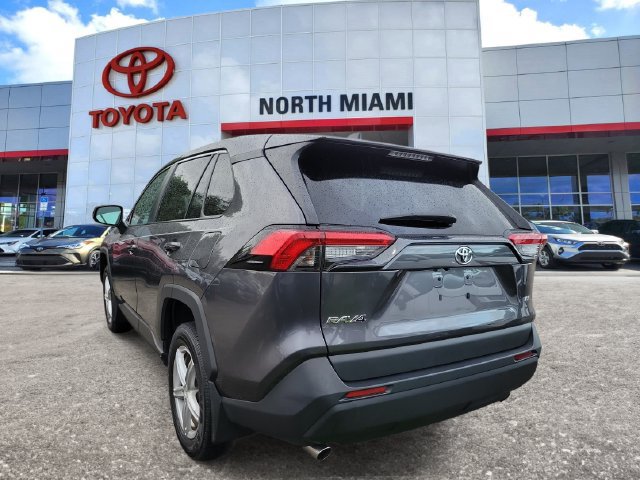 Used 2024 Toyota RAV4 LE FWD image 3