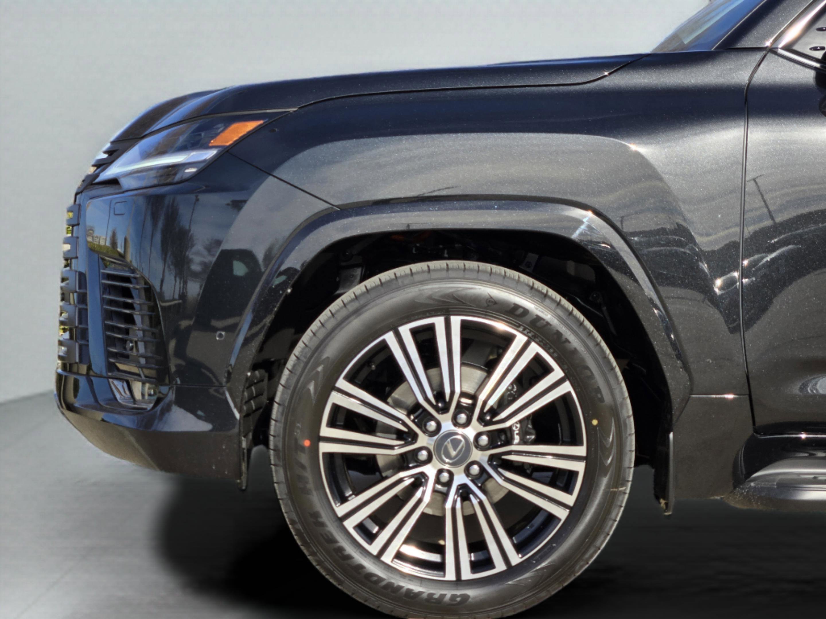 New 2026 Lexus LX 700h Luxury image 6