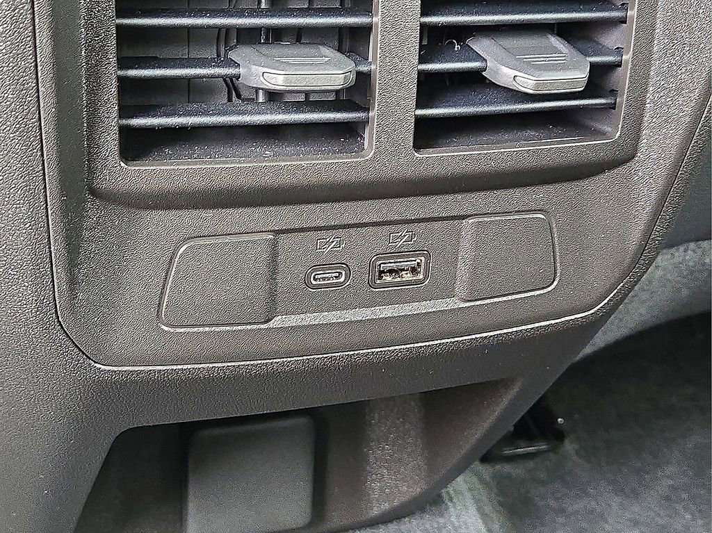 Used 2025 Chevrolet Colorado Z71 w/ Technology Package image 15