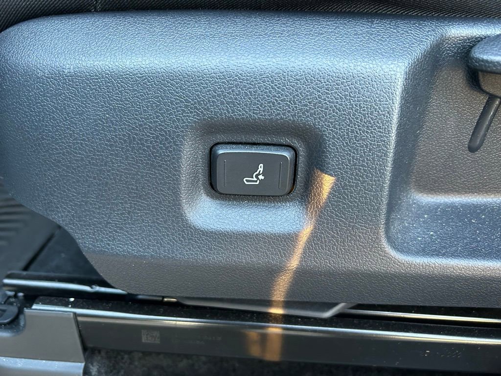 Certified 2024 Toyota Tacoma SR image 16