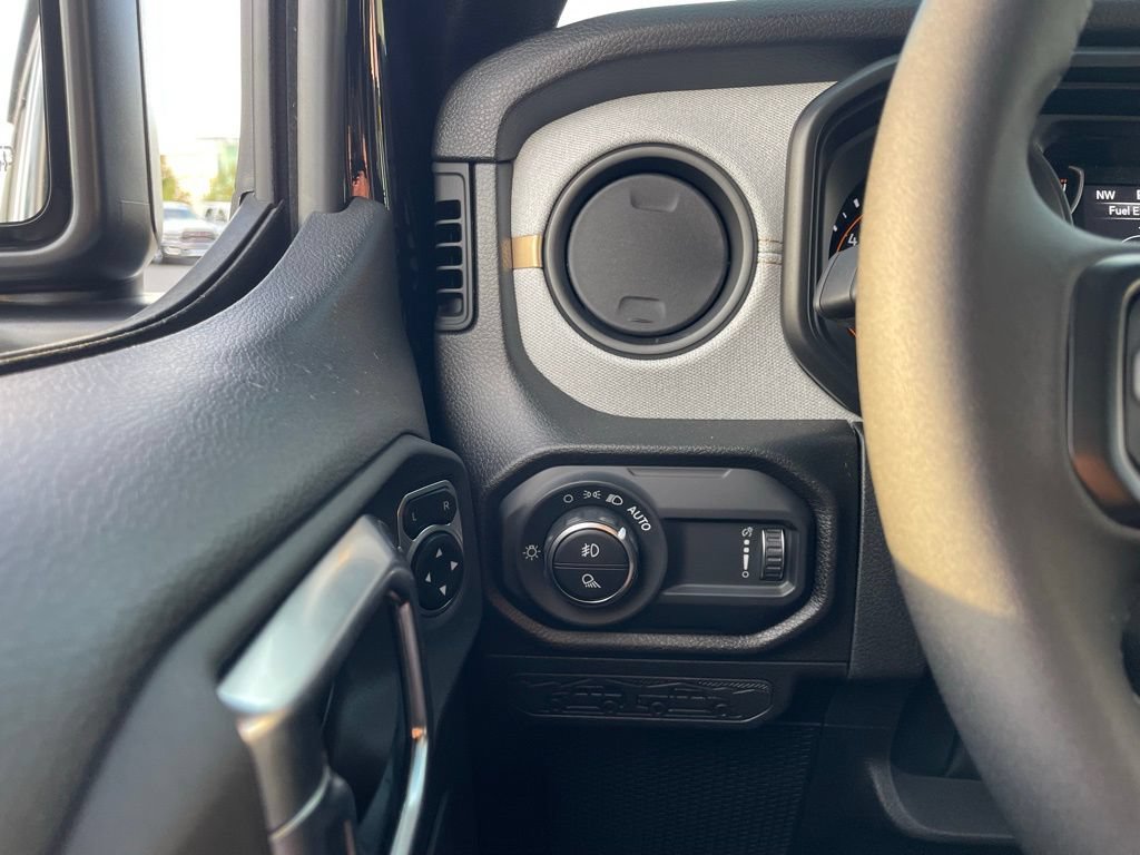 New 2026 Jeep Gladiator Sport AWD/4WD image 31