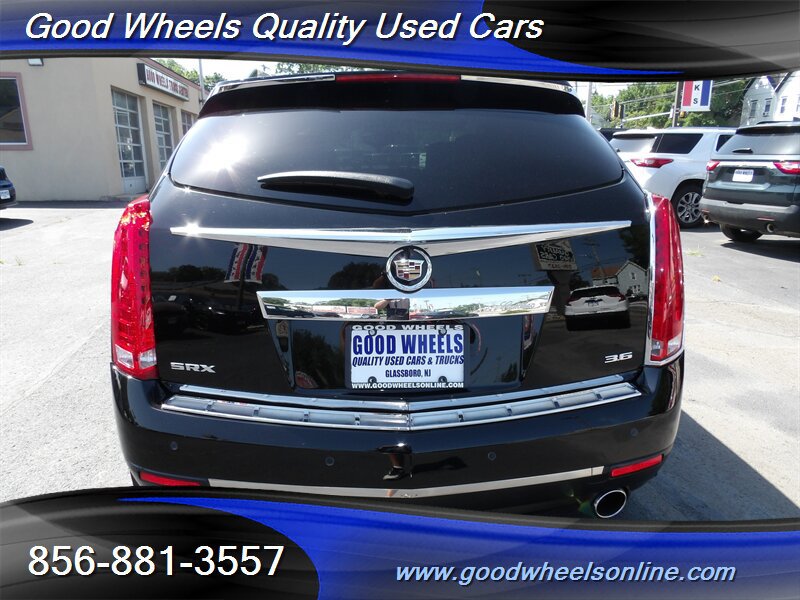Used 2015 Cadillac SRX Luxury w/ Driver Awareness Package FWD image 6