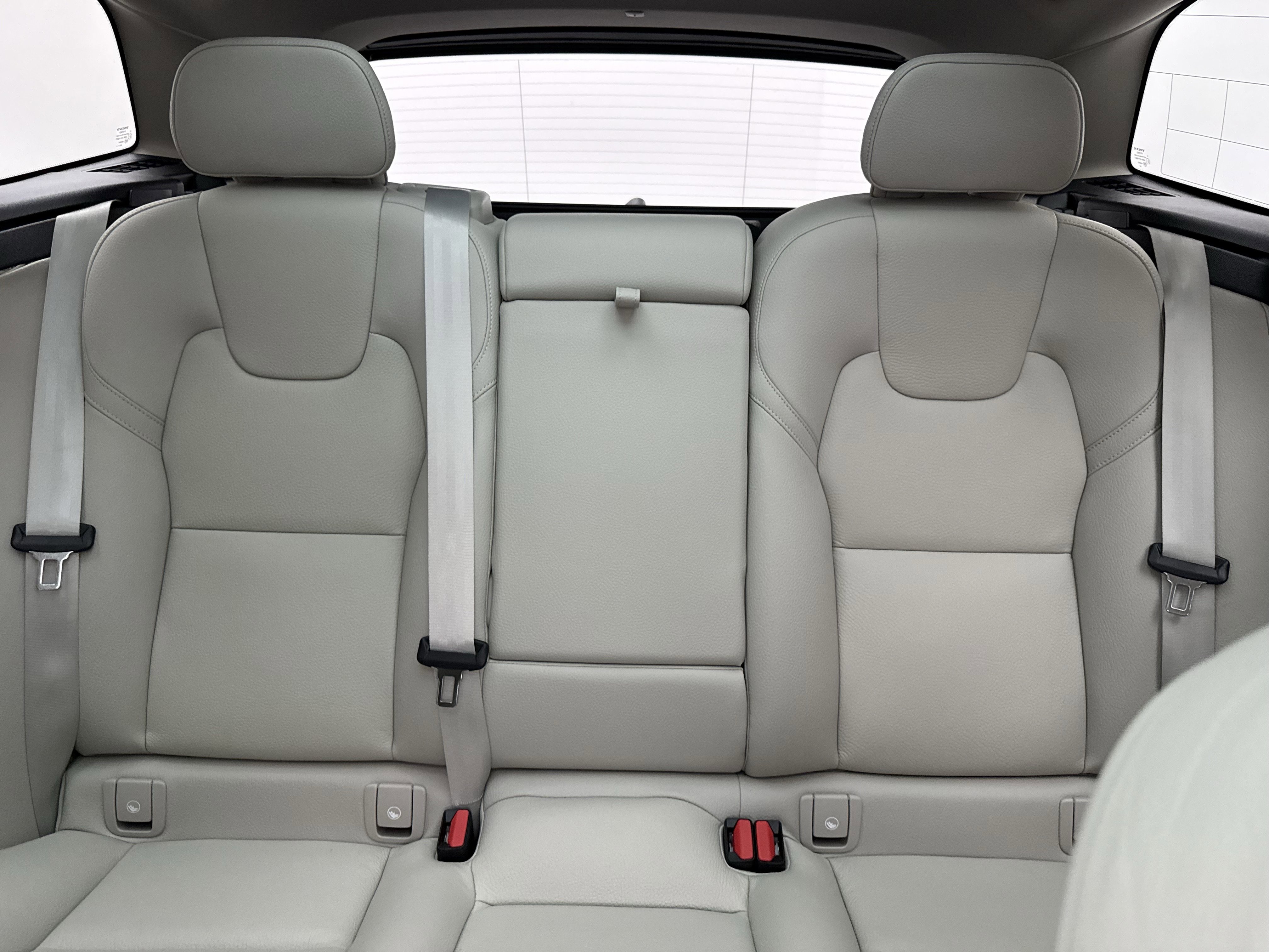 Certified 2023 Volvo XC60 B5 Plus AWD/4WD image 24