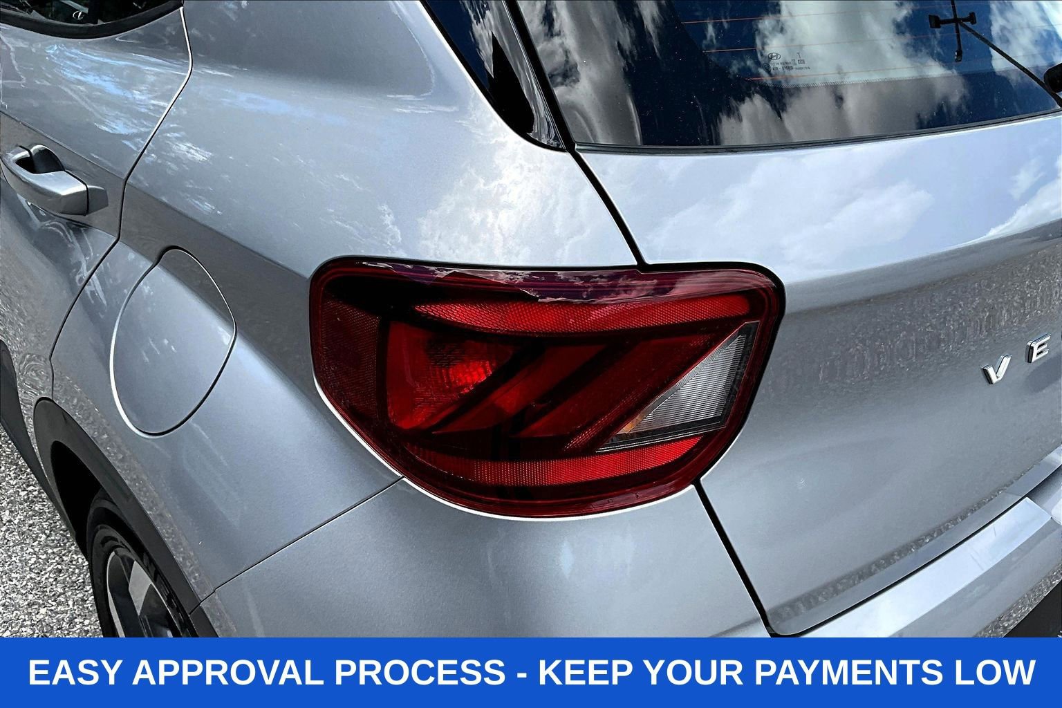 Used 2025 Hyundai Venue SEL FWD image 30