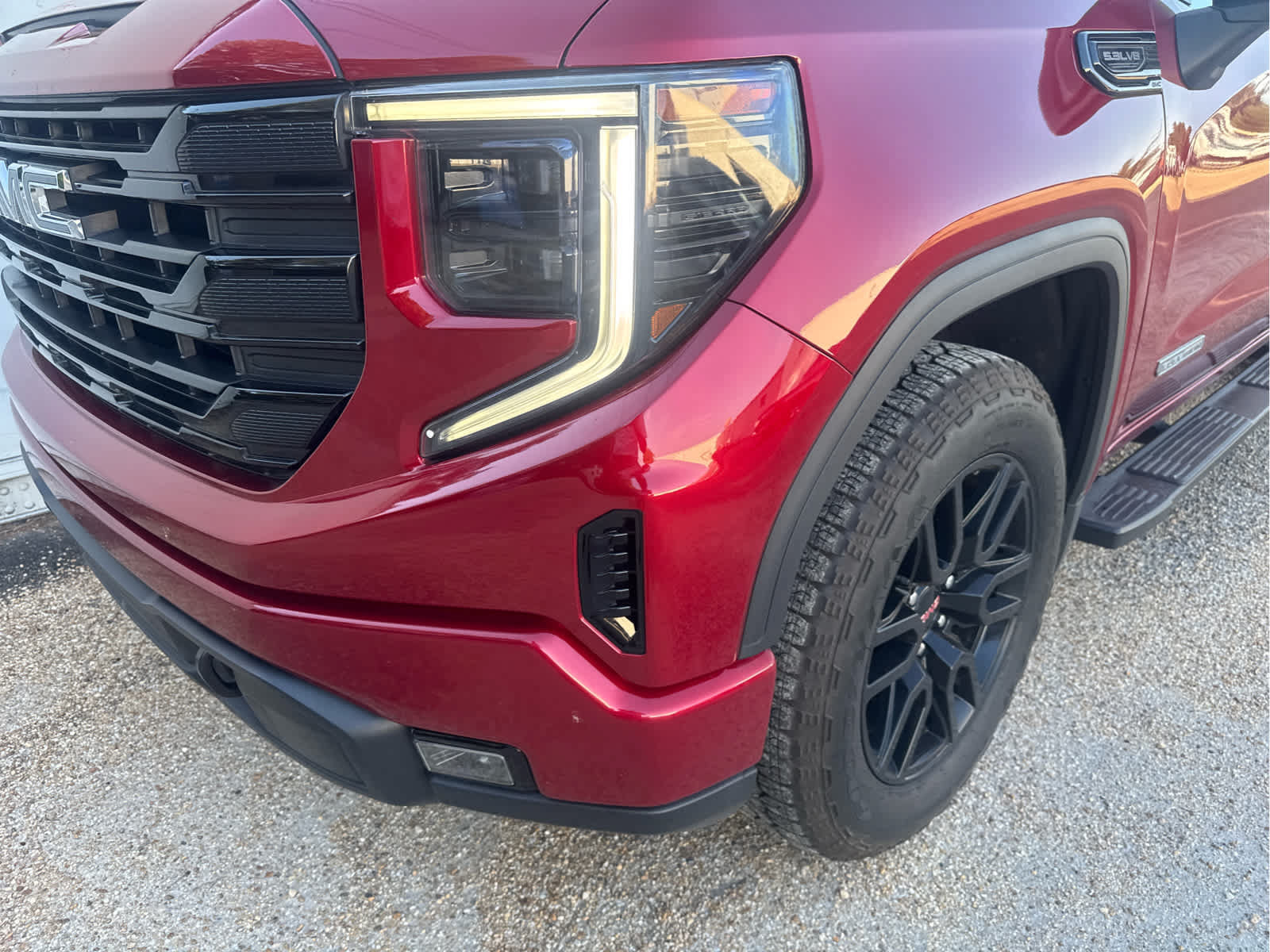Used 2023 GMC Sierra 1500 Elevation AWD/4WD image 10
