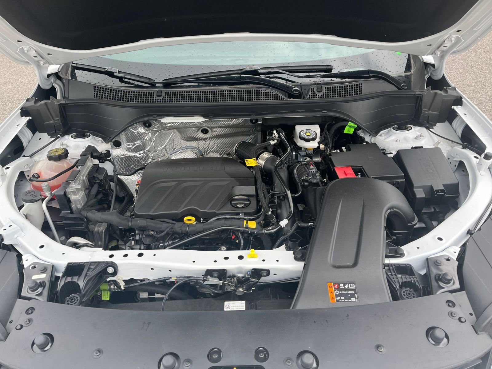 Used 2025 Chevrolet Trax LT FWD image 31