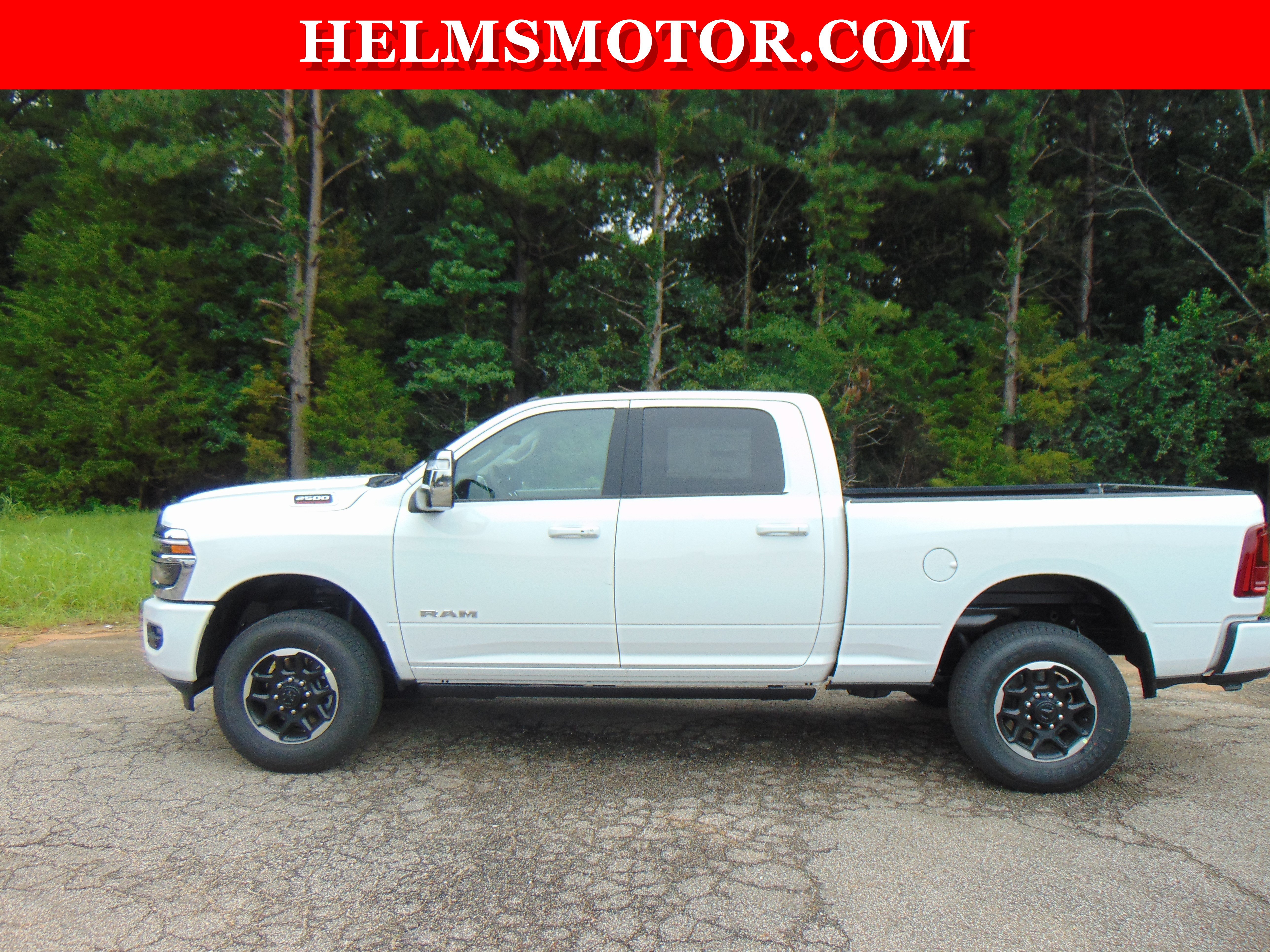 New 2026 RAM 2500 Laramie AWD/4WD image 3