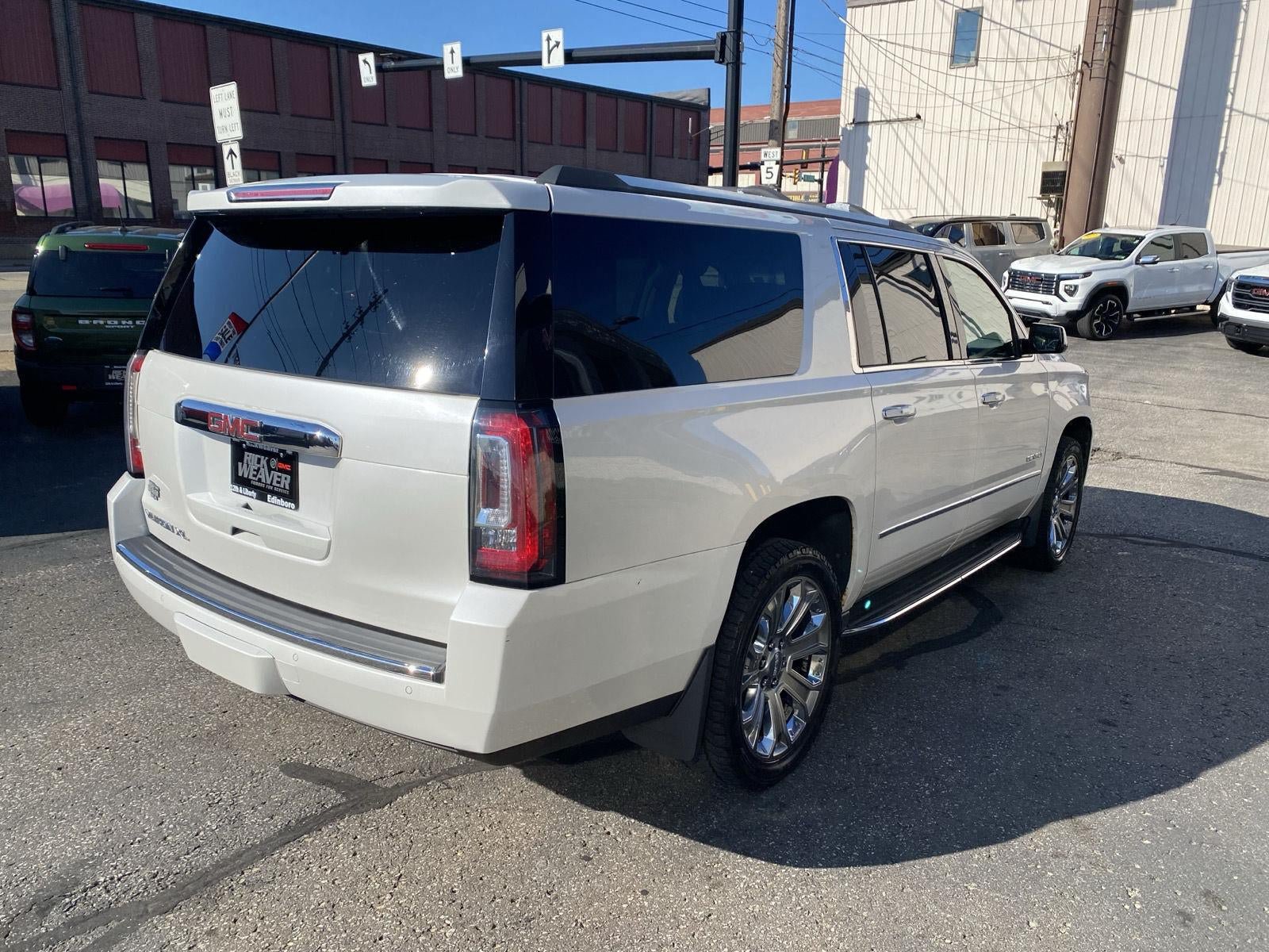 Used 2017 GMC Yukon XL Denali w/ Open Road Package AWD/4WD image 6