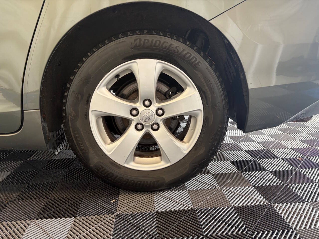 Used 2013 Toyota Sienna LE FWD image 27