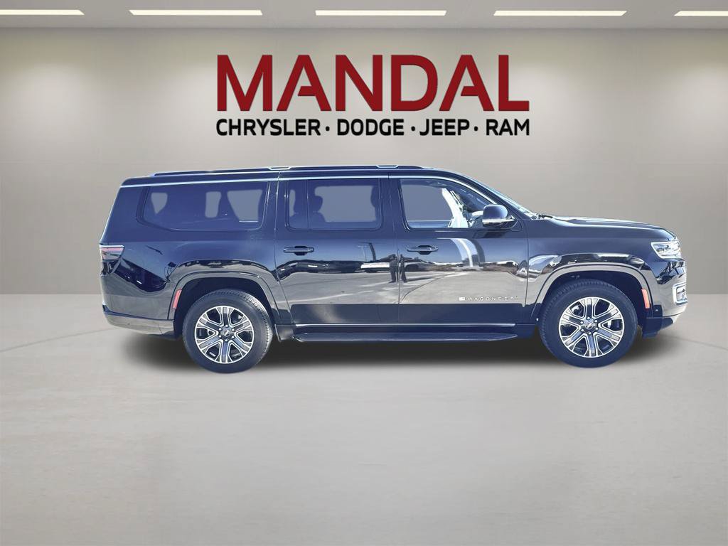 Used 2025 Jeep Wagoneer L Series II w/ 8-pass Seating Package AWD/4WD image 4