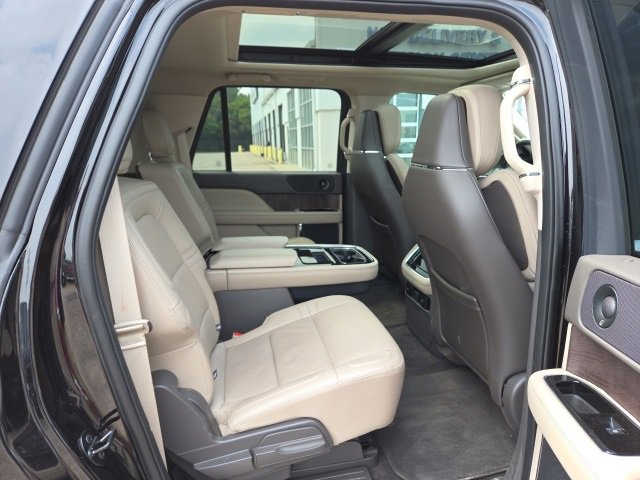 Used 2022 Lincoln Navigator L Reserve image 49