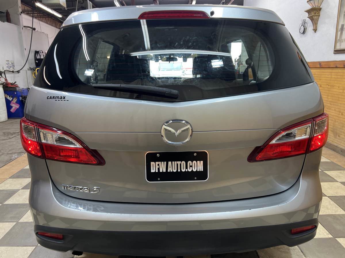 Used 2014 MAZDA MAZDA5 Sport image 4